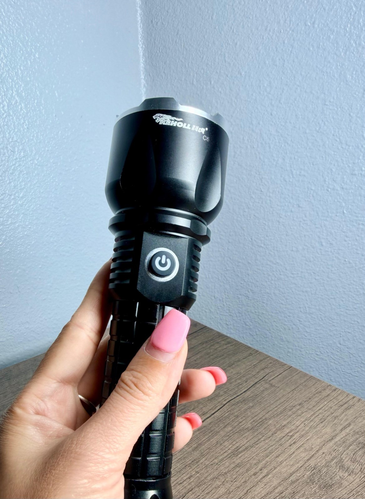 1700 LUMENS 500M LONG RANGE ZOOMABLE RECHARGABLE WORK LIGHT
