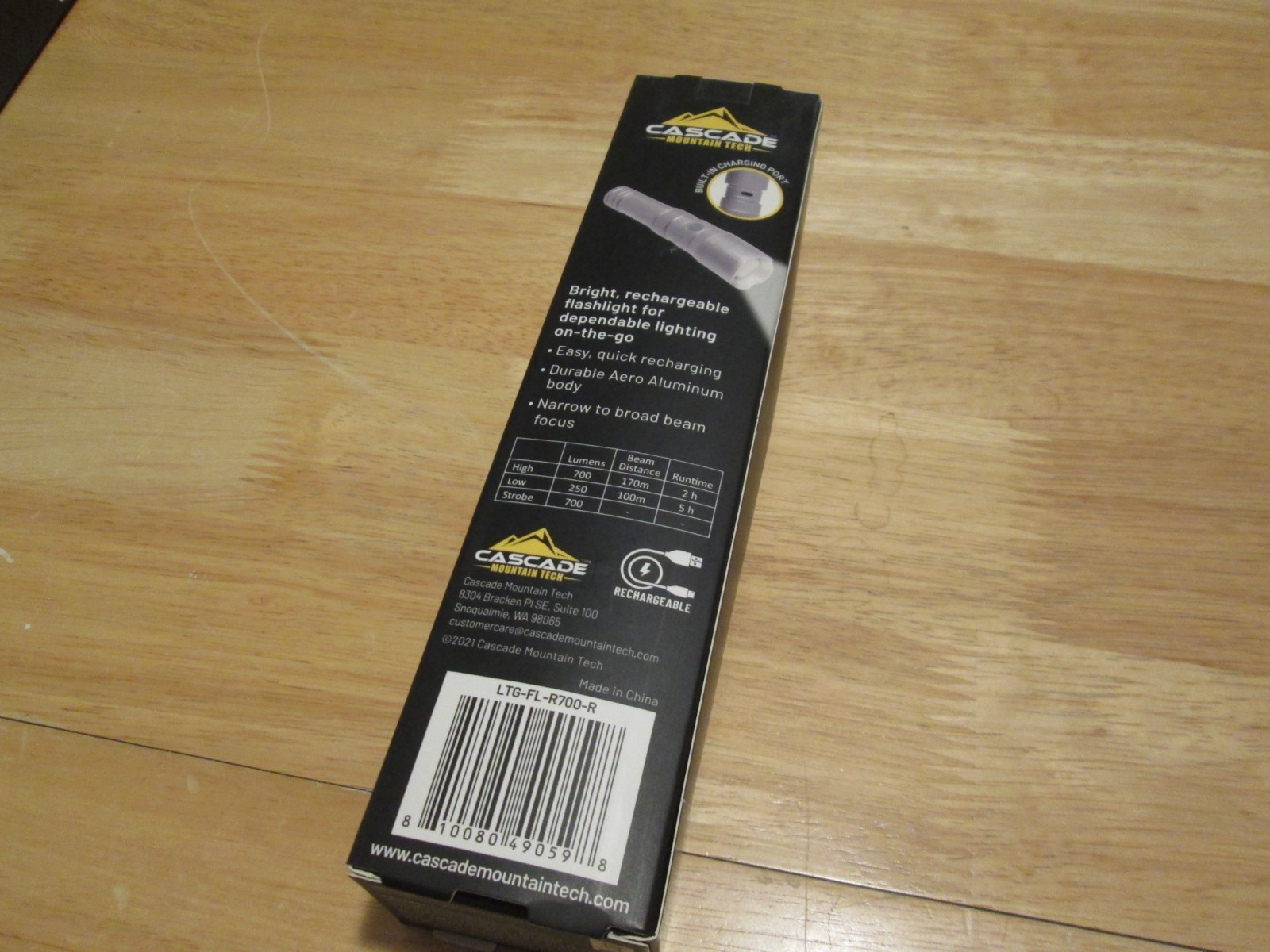 NEW! Cascade Mountain Tech- Rechargeable Aluminum Flashlight 700 Lumens
