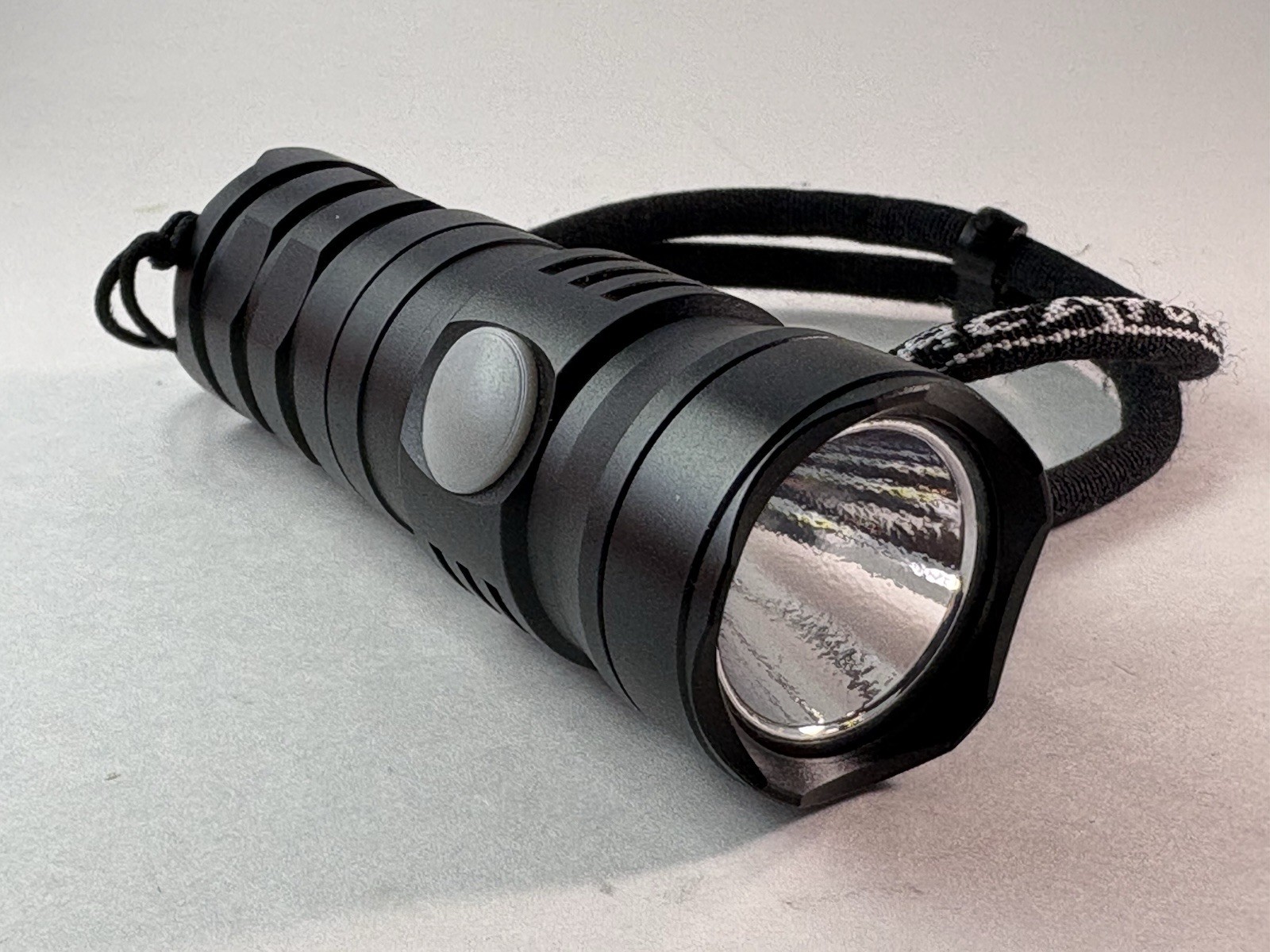 OrcaTorch ES10 LED Flashlight 360 Lumen CR123A EDC Torch w/ Box & Accessories