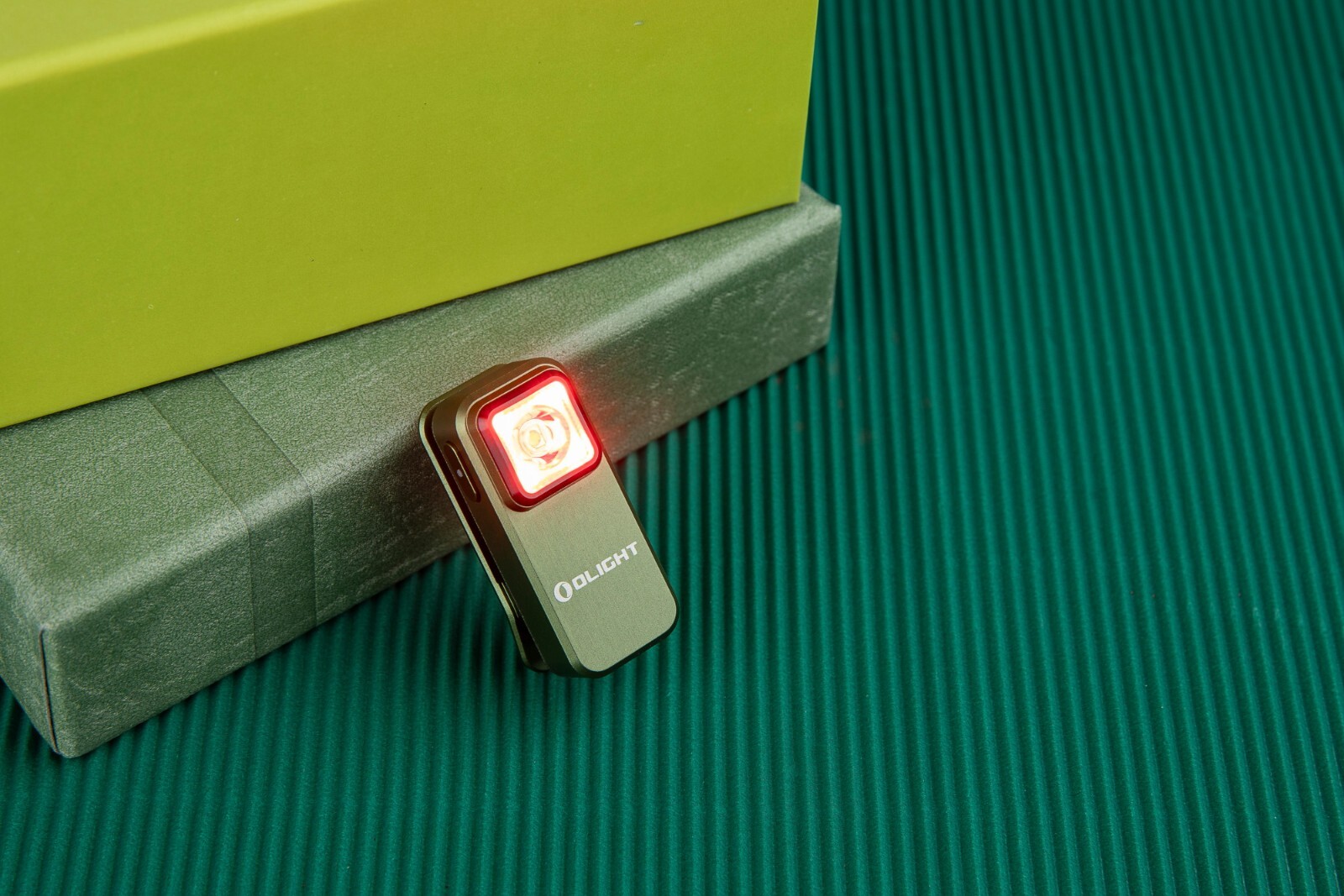 Olight Oclip Clip OD Green Light with White and Red Light, 300 Lumens, 70 Meters