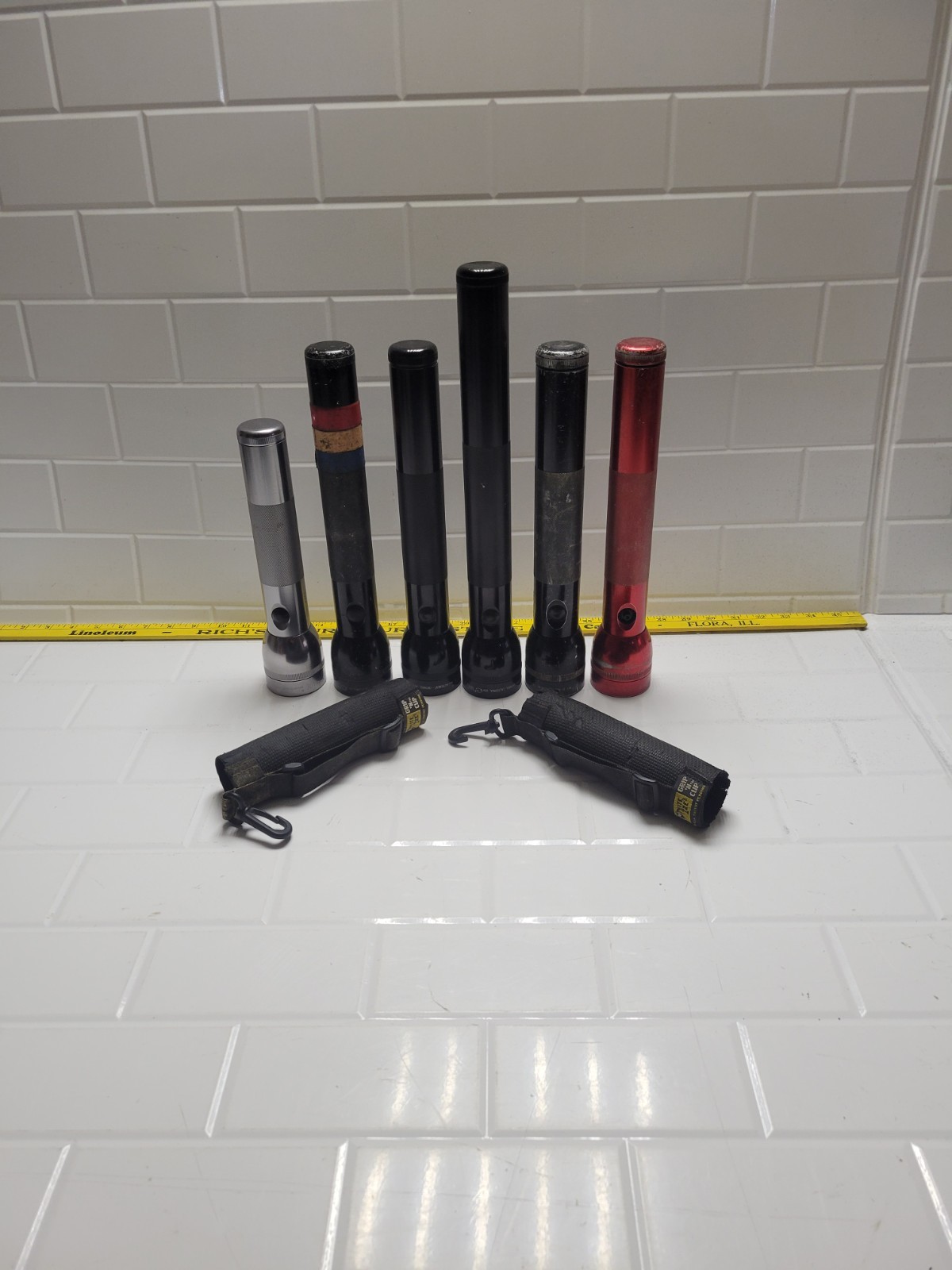 (Lot of 6) Mag Lite Lot Some Work Some Need Bulbs +accessories