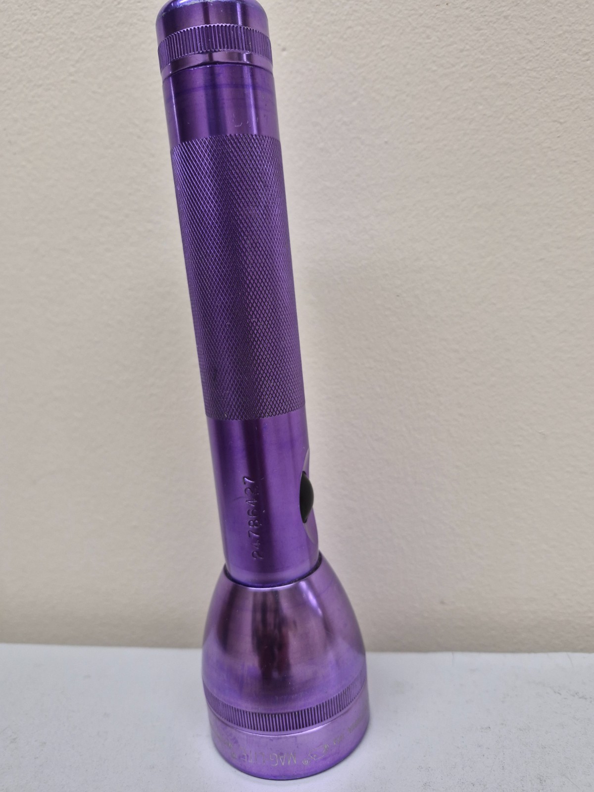 Rare Purple Maglite 2 C Cell Batteries 9in Model# 24786427