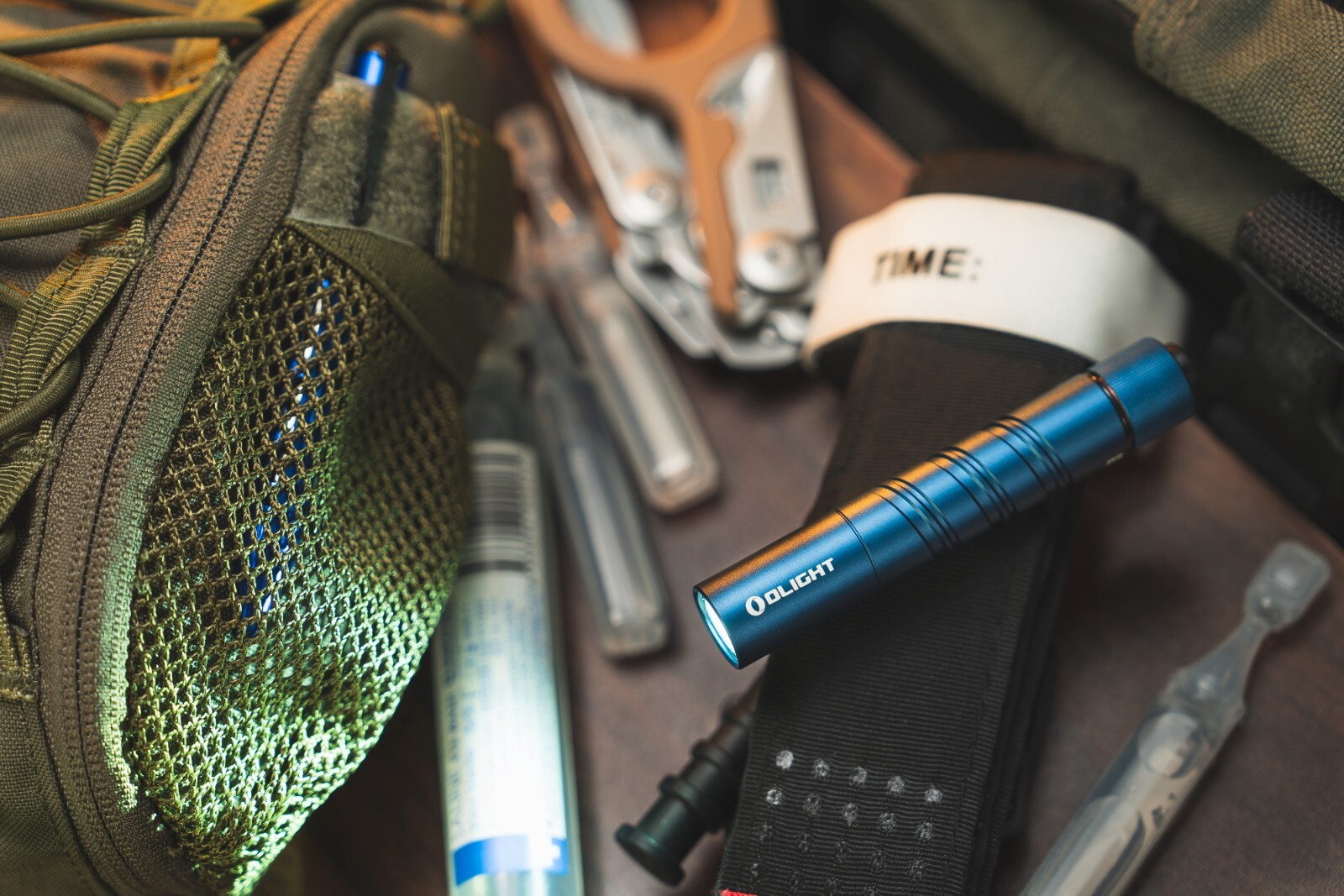 Olight I3T 2 EOS Midnight Blue Dual-Output EDC Flashlight, 200/300 Lumens