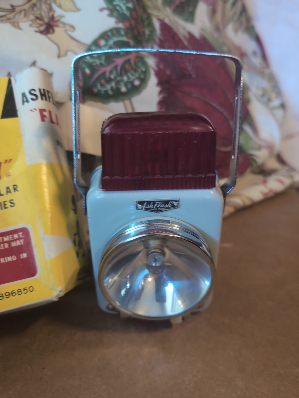 Vintage Ash Flash “Flashy” Flashlight Silver Red Dome Metal Hong Kong Battery