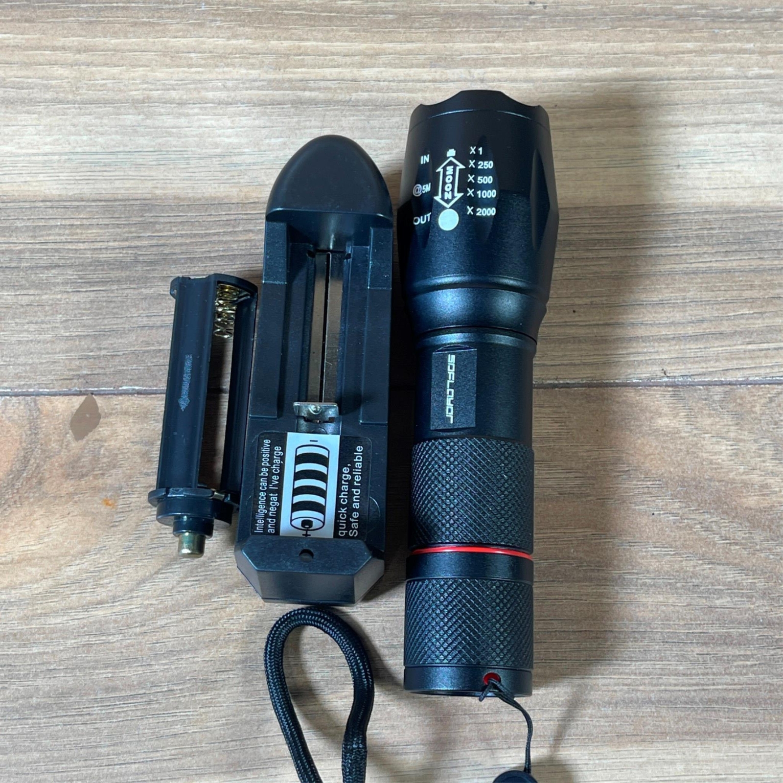 Brillante Torcia LED Flashlight 800M Super Bright Rechargable Portable for Gun