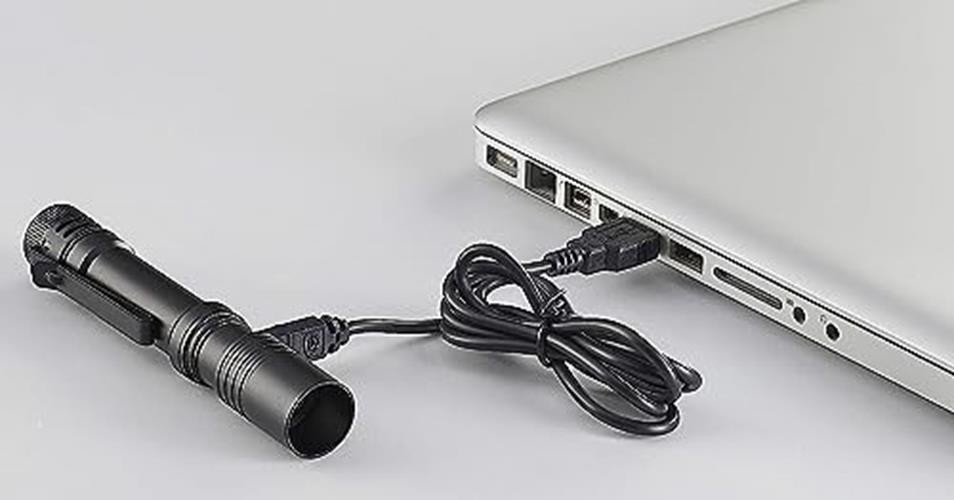 Streamlight 66320 MacroStream USB 500-Lumen Rechargeable Compact Flashlight