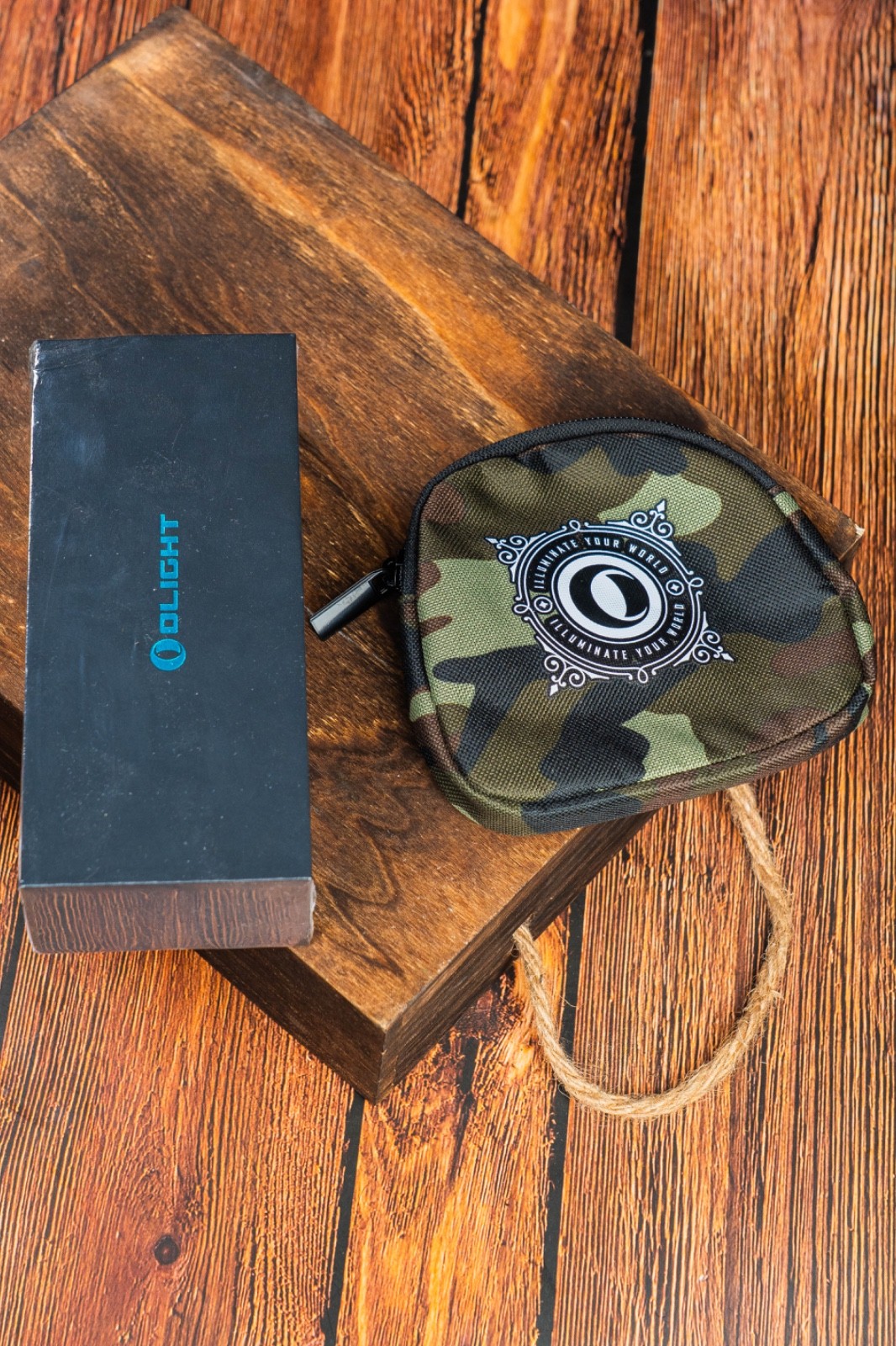 Olight Arkfeld Ultra Olive Green CW 3-in-1 EDC Flashlight + Camo Pouch Sealed