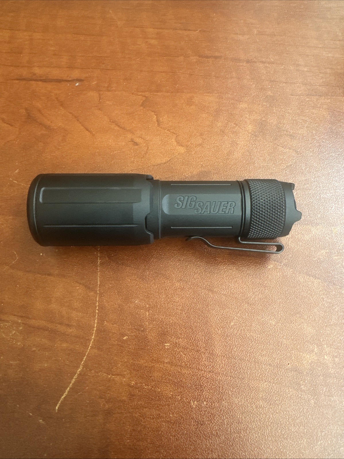 Sig Sauer FOXTROT-EDC 1350 Lumen Compact Handheld Tactical Flashlight – SOFEC002