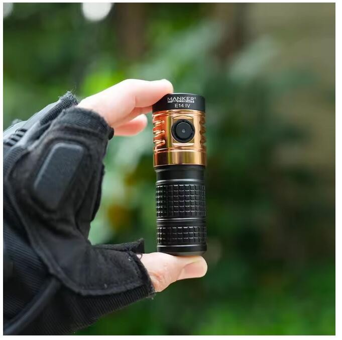 Mankerlight E14-IV EDC Flashlight 4000 Lumen w/ 4x LEDs Camping Torch