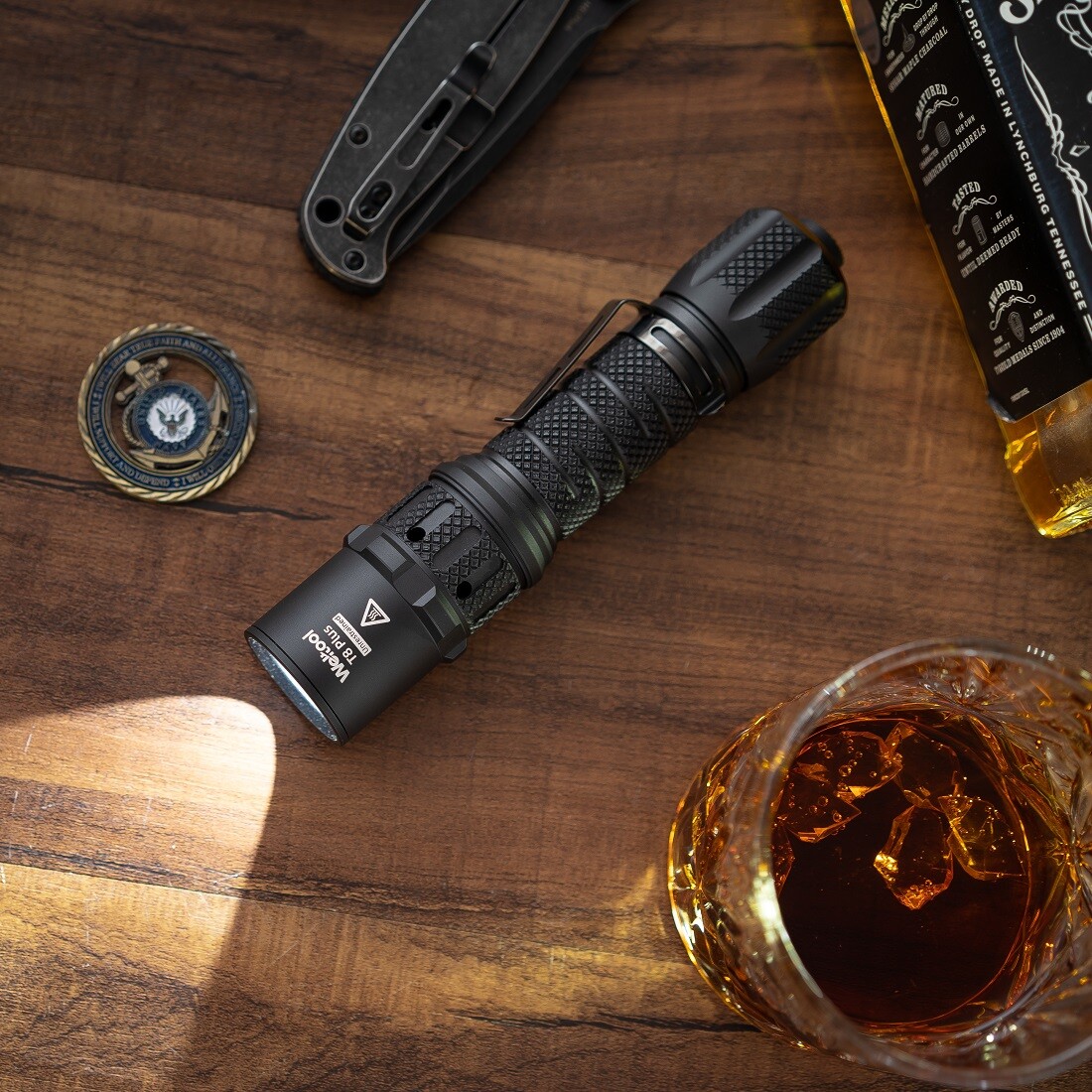 Weltool T8 Plus 2100 lumens 613 Meters Beam Distance Flashlight 21700 Battery