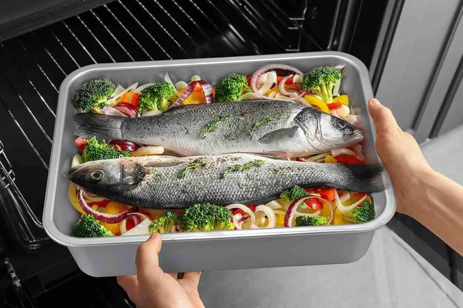 TeamFar Lasagna Pan, Rectangular Cake Pan Brownie 12.75 x 10 x 3.2, Silver