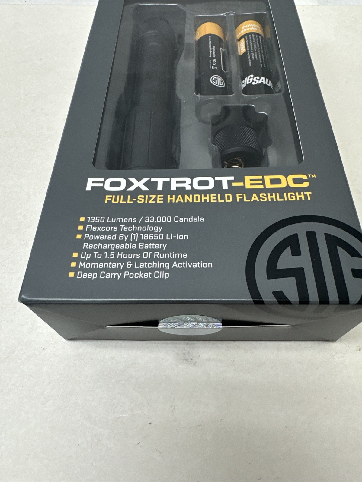 SIG SAUER FOXTROT-EDC Full-Size Rechargeable Flashlight 1350 Lumens SOFEF001