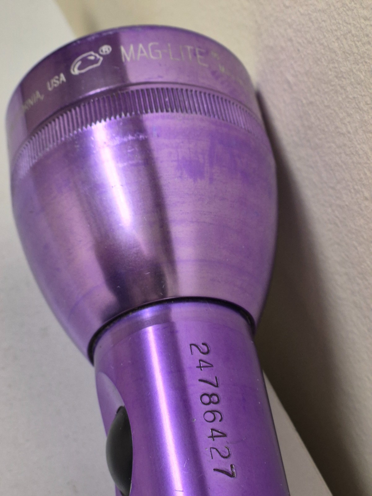Rare Purple Maglite 2 C Cell Batteries 9in Model# 24786427