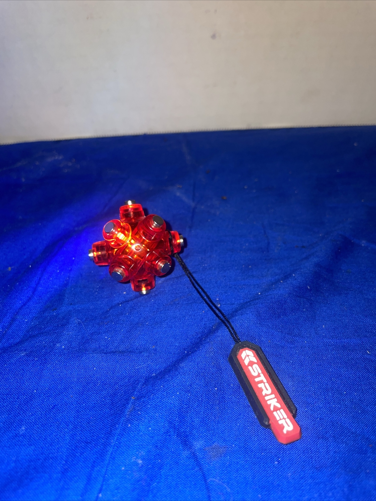 Striker 00105 Magnetic Light Mine 12 Spot Magnets 10 Lumens