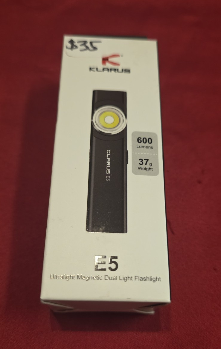 KLARUS E5 Ultralight Magnetic Dual Light LED Flashlight 600 Lumens Black