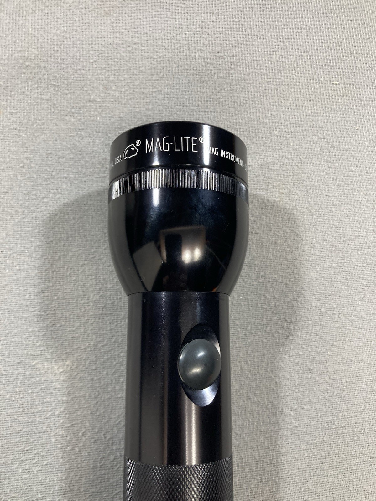 Mag Instrument Mag-Lite Maglite Flashlight SN D2036785768 2 D Batteries 10″