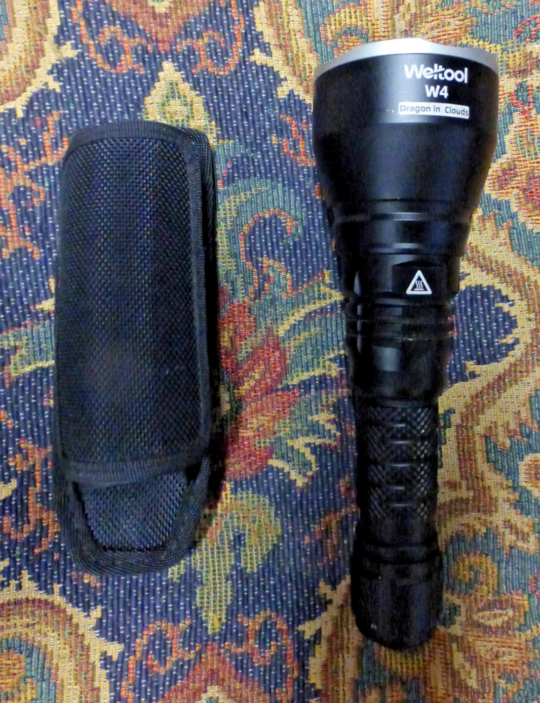 Weltool W4 560 Lumen LEP Flashlight,Dragon in Clouds,2670 meters,2.18 Million CD