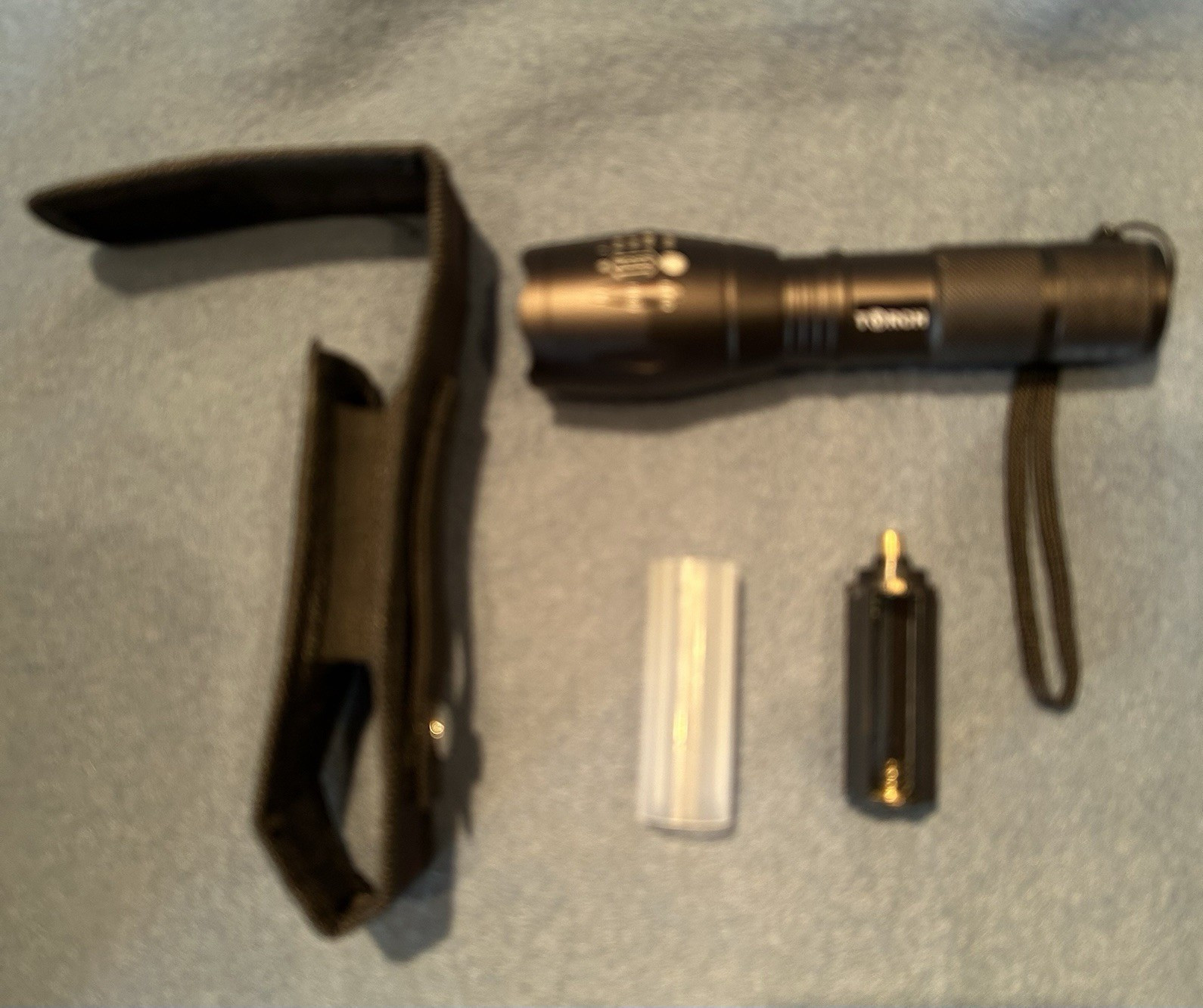 1600lm LED Tactical Flashlight Rechargeable 18650 w/ Holster Charger IPX4