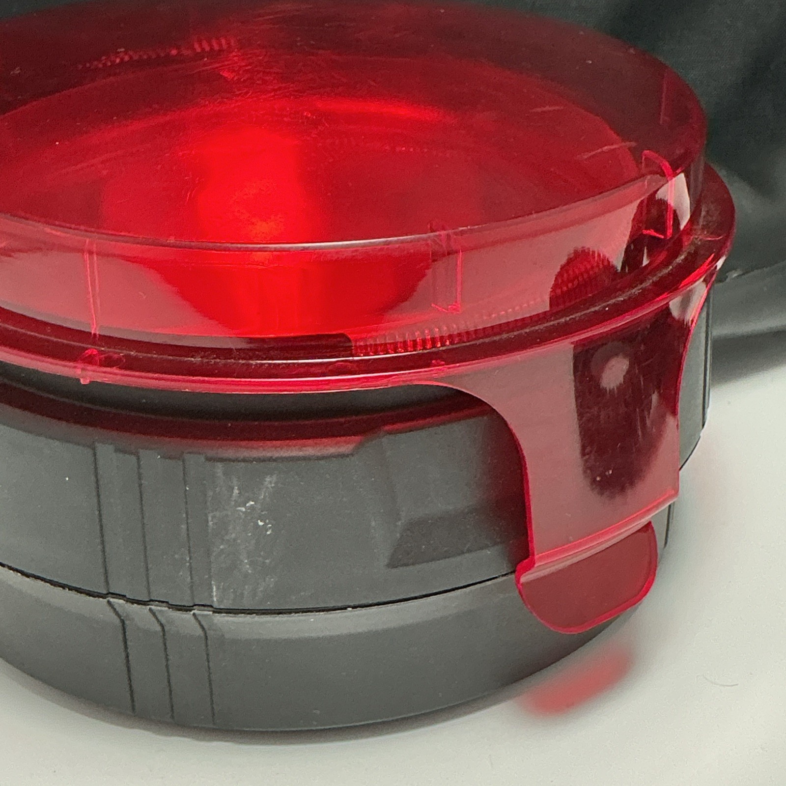 Cyclops Handheld 12V DC Spotlight with Detachable Red Hunting Lens Cover