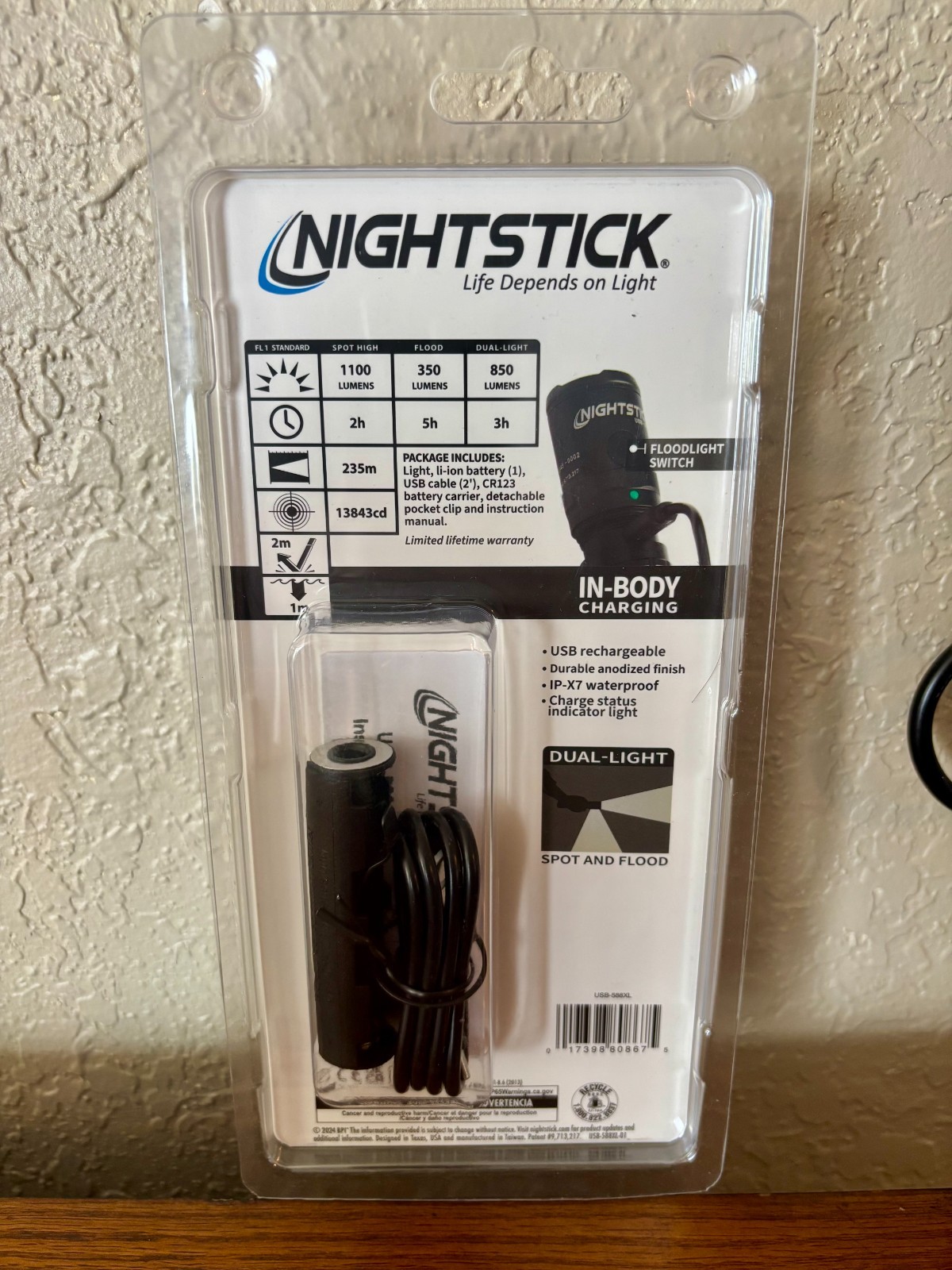 FLASHLIGHT(s) Nightstick PN: USB-588XL USB Dual-Light Tactical Flashlight, 1,100