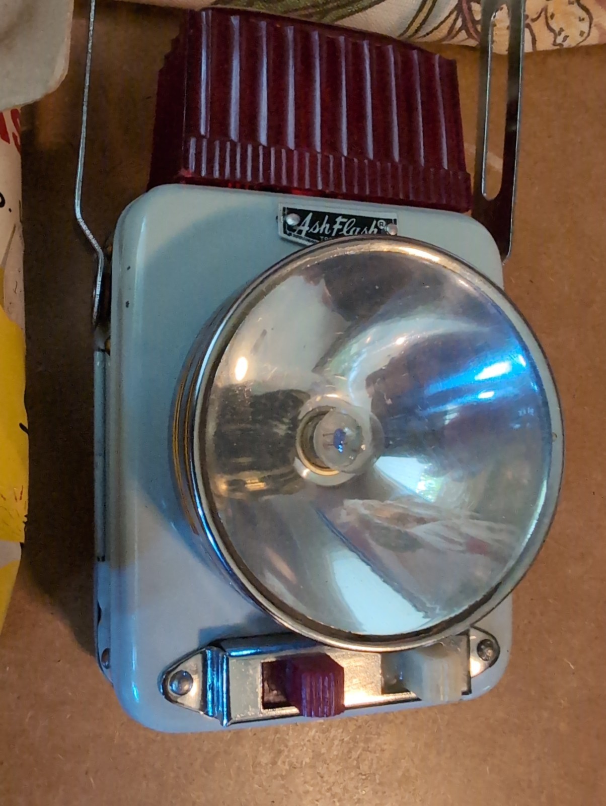 Vintage Ash Flash “Flashy” Flashlight Silver Red Dome Metal Hong Kong Battery
