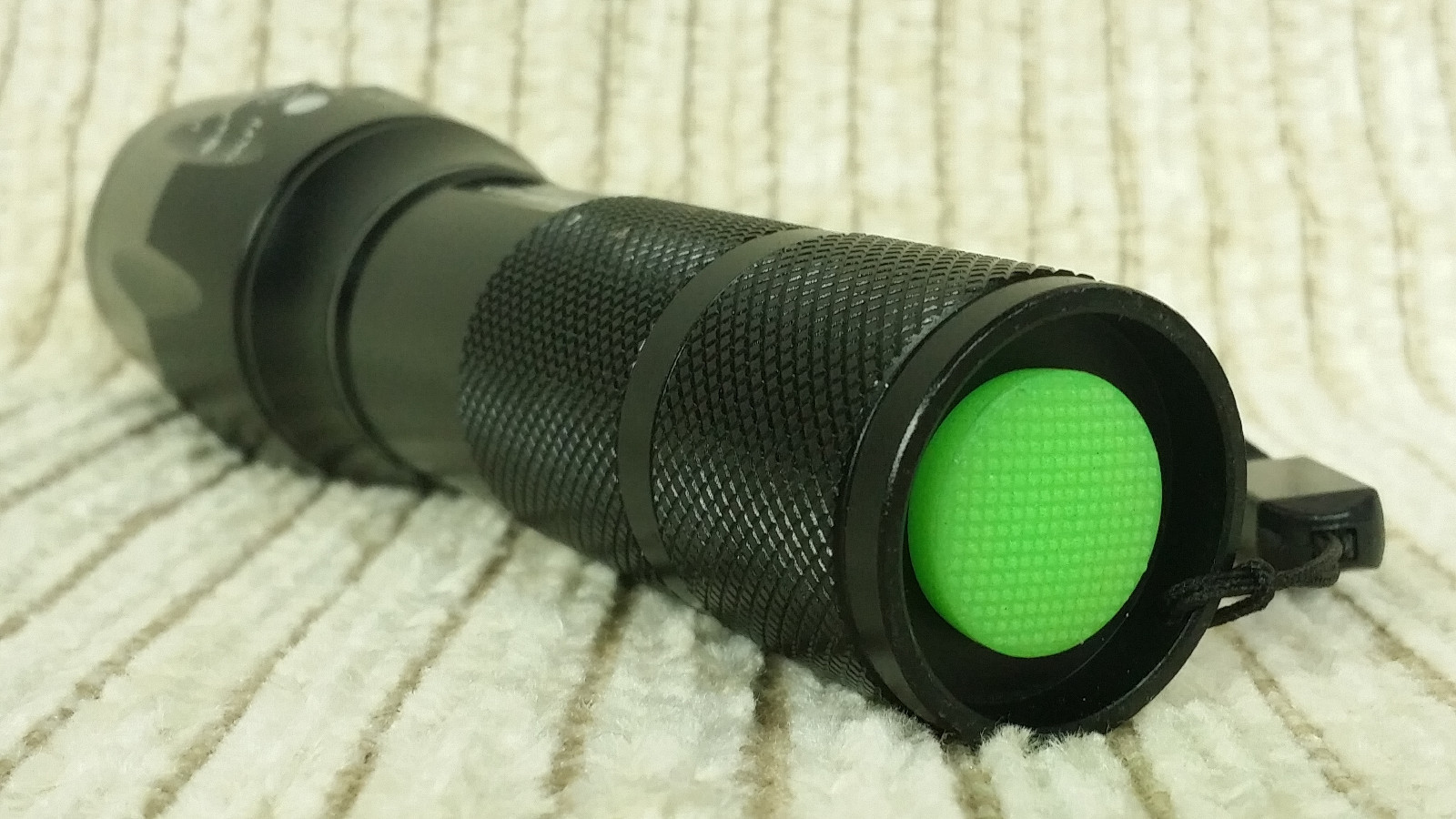 4 Super Bright LED Flashlights 2000 Lumen Cree Xml-T6 Waterproof Zoomable 5-mode