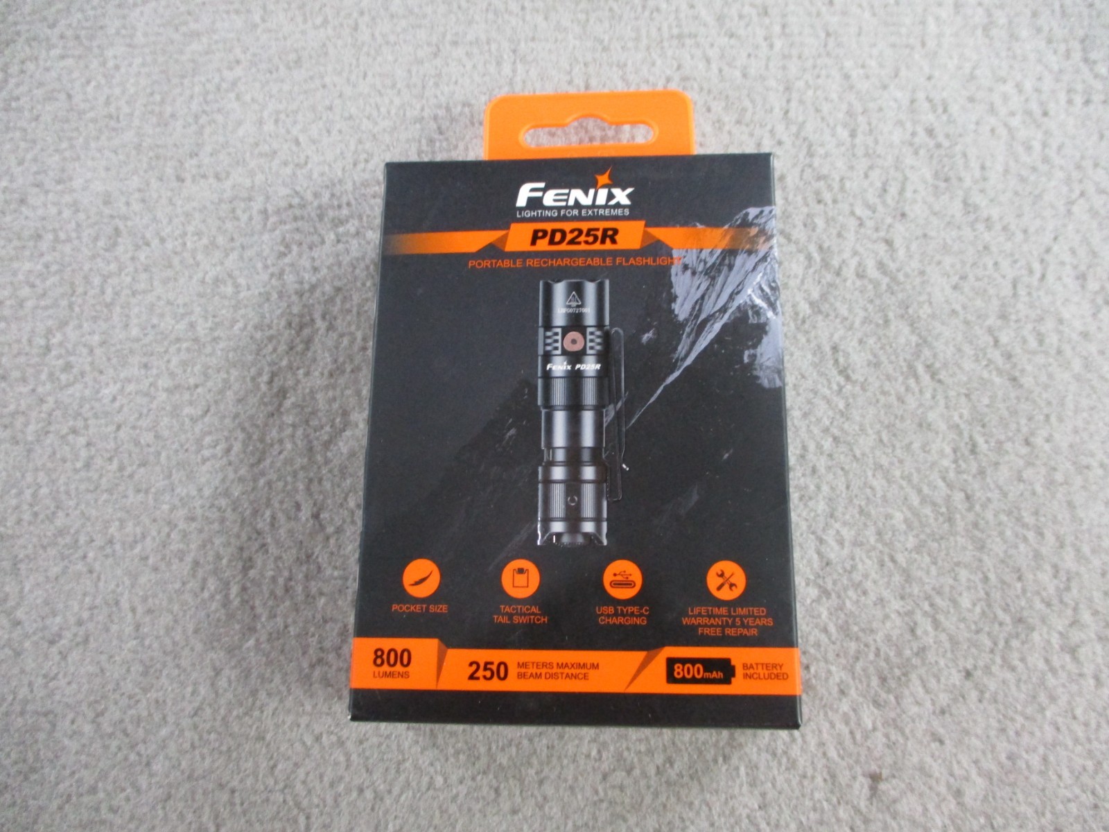 Fenix PD25R Portable Rechargeable Flashlight 800 Lumens 250 Meters Mini NEW