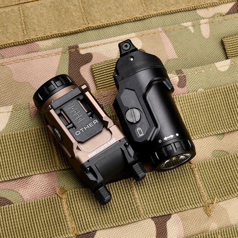 WADSN New Metal LED Tactical Flashlight 400LM Weapon Light Airsoft Mounted Light