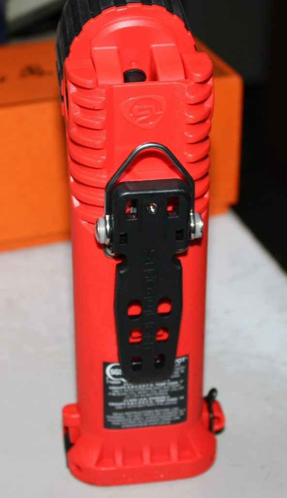 Streamlight Survivor Pivot w/ Rechargeable Battery (Charger not Included)
