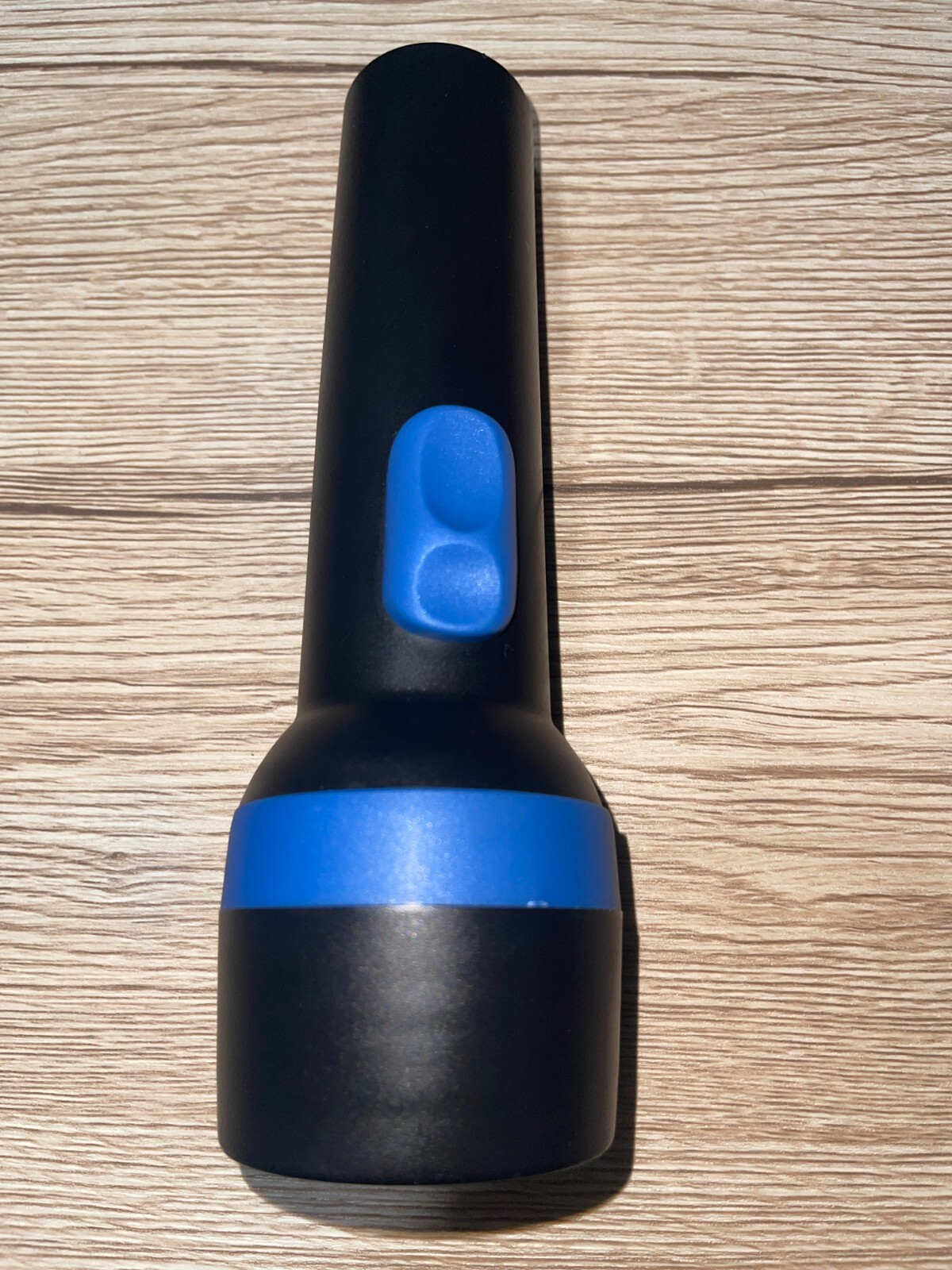 Rayovac WHE2D-1A Value Bright 2D Economy Flashlight – Blue