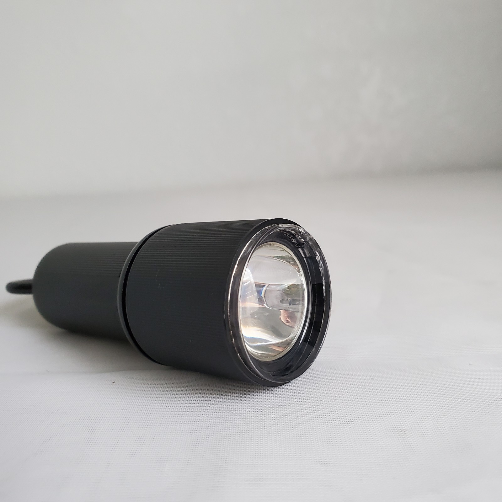 Tekna Mono Lith Mini 3″ Flashlight Keychain CR123A Works