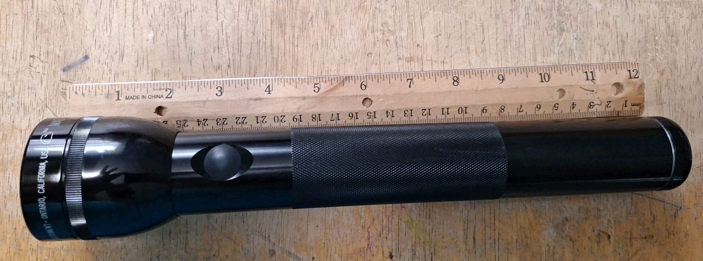Maglite 3D Cell Flashlight Black Mag Instrument Ontario California 12″ GREAT Con