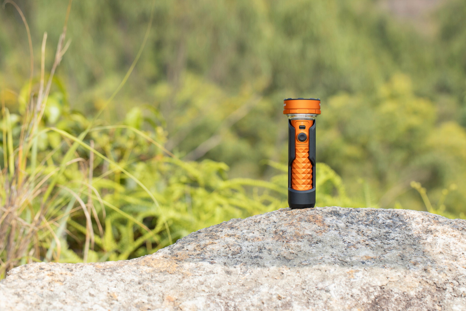 Olight Prowess Orange Flashlight/Lamp, 5000 Lumens, Forward & Reverse Lights