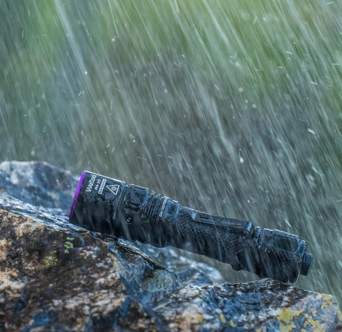 Weltool M4-365 High-Power 14,000mW UV 365nm Flashlight