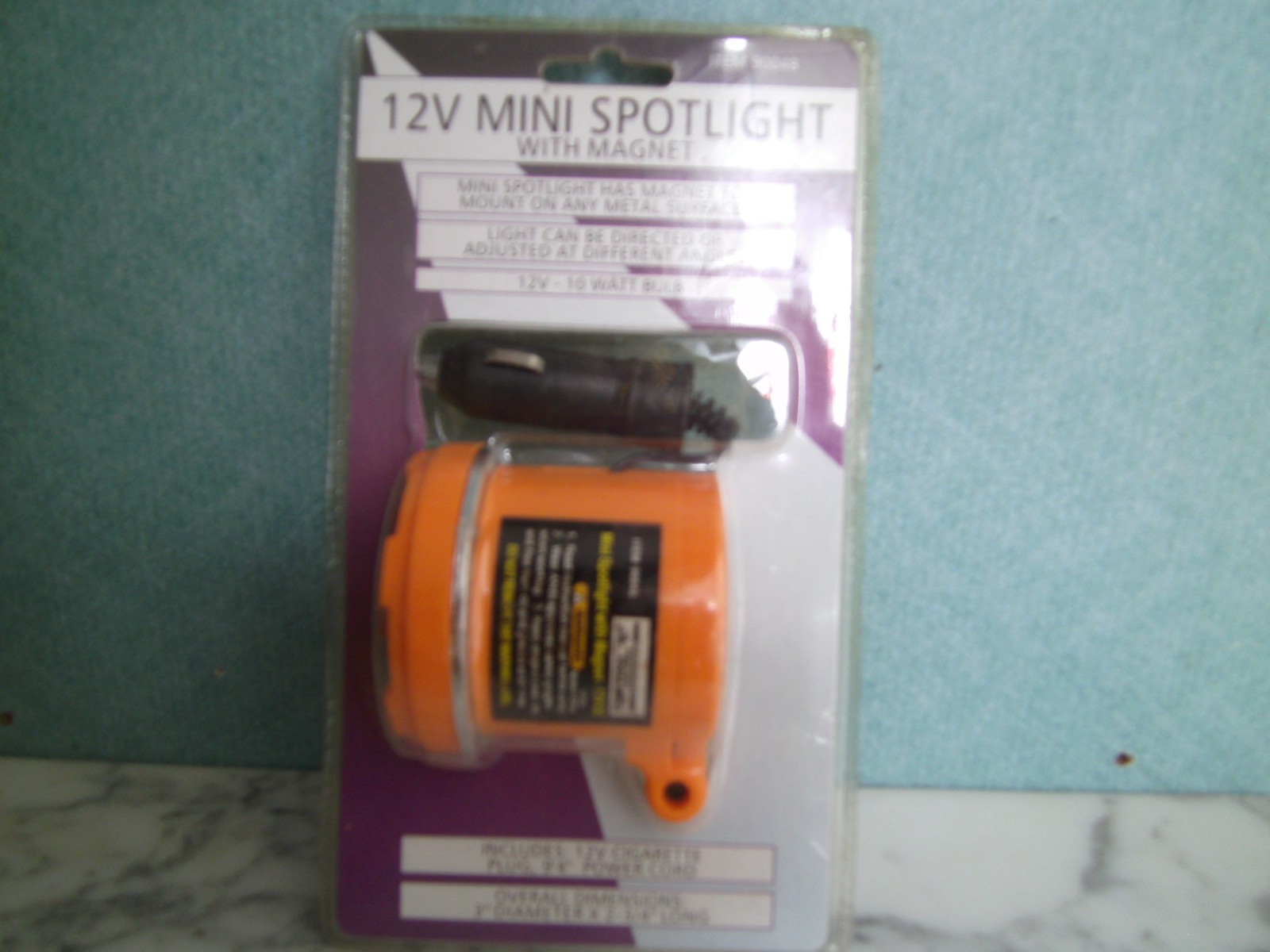 NEW 12V MINI SPOTLIGHT WITH MAGNET MOUNT ADJUSTABLE WITH CORD, GREAT 4 MECHANIC