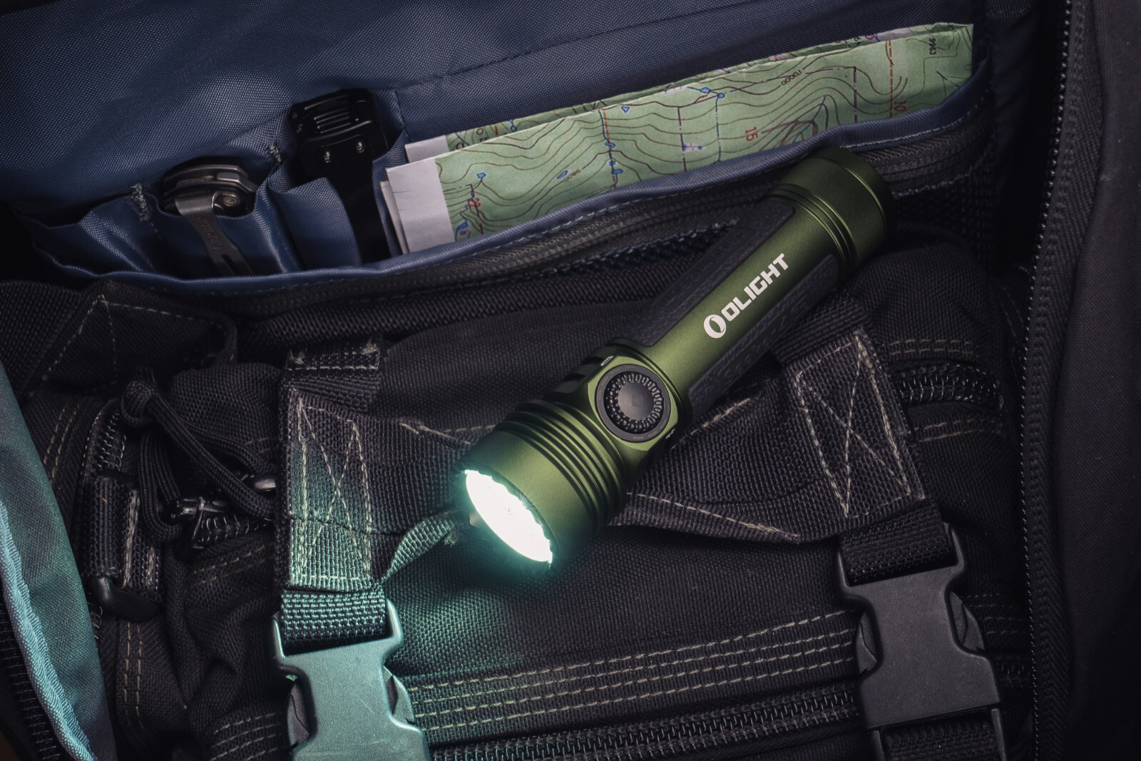 Olight Seeker 4 Pro OD Green Flashlight, Versatile Holster, 4600 Lum, Cool White