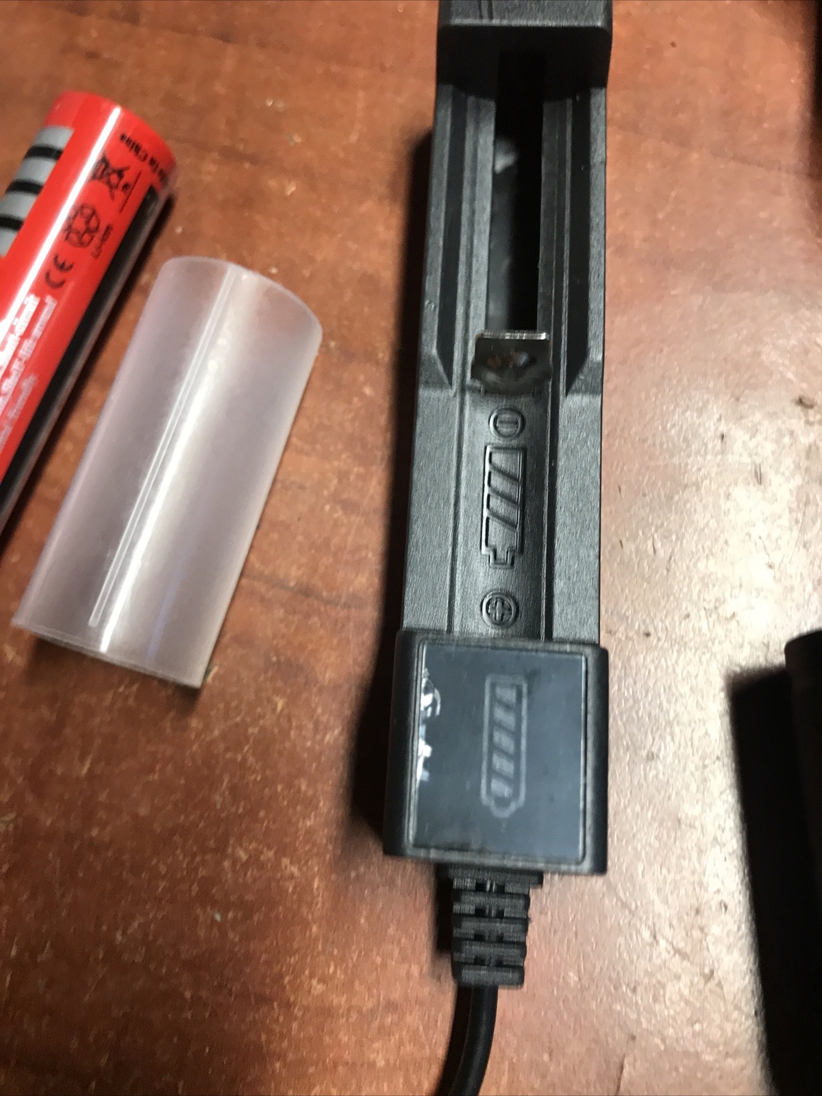 New Power Style Flashlight With Battery Charger in Case / 800m And Mount