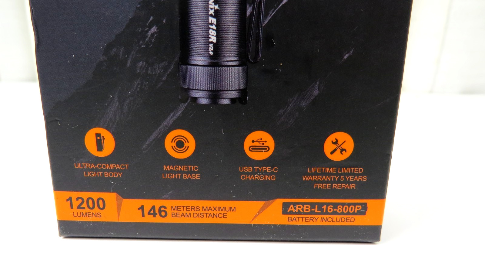 Fenix E18R V2.0 Ultra Compact High Performance EDC Flashlight 1200 Lumens