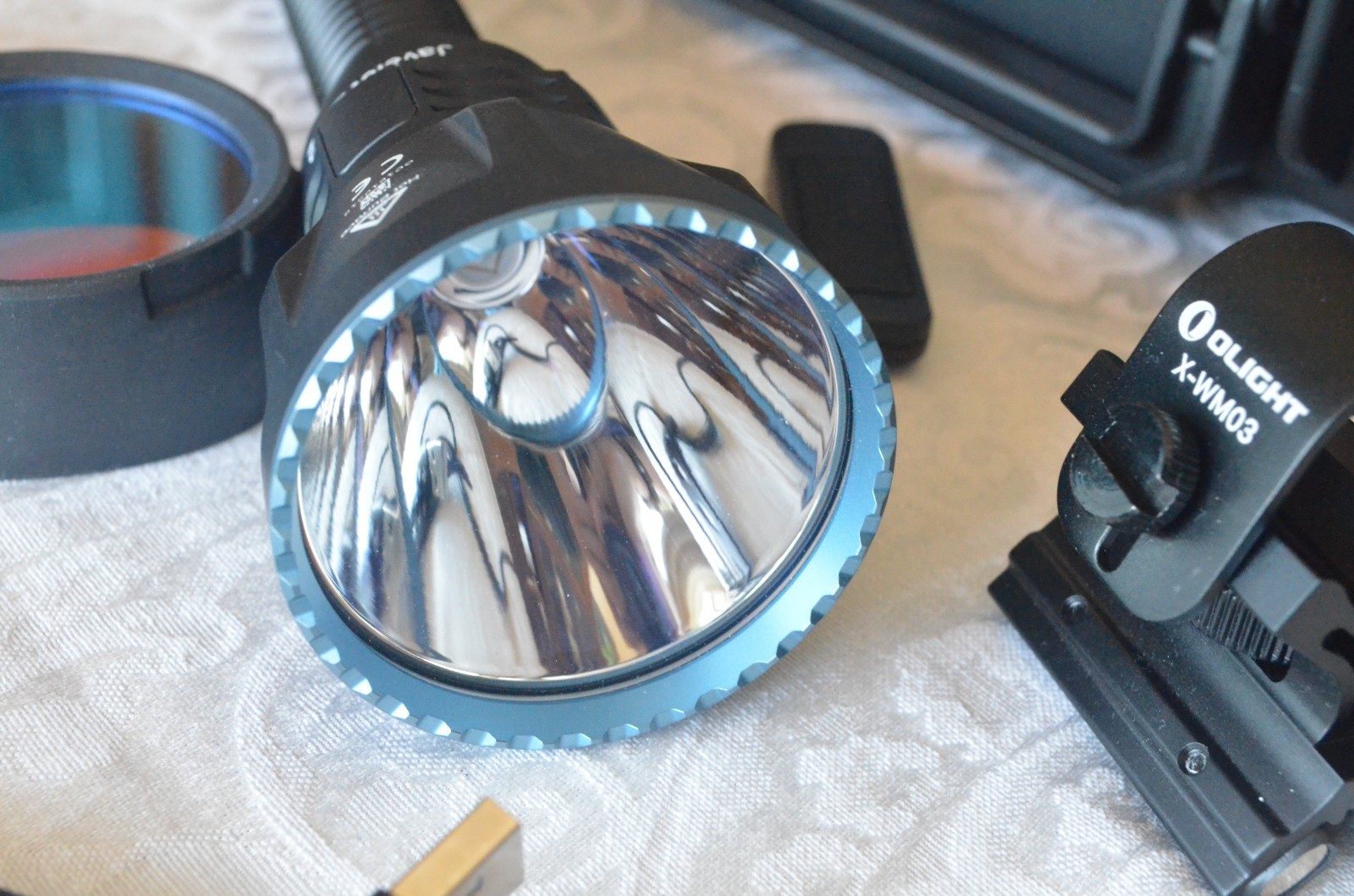 Olight Javelot Turbo 2 Premium Flashlight Set