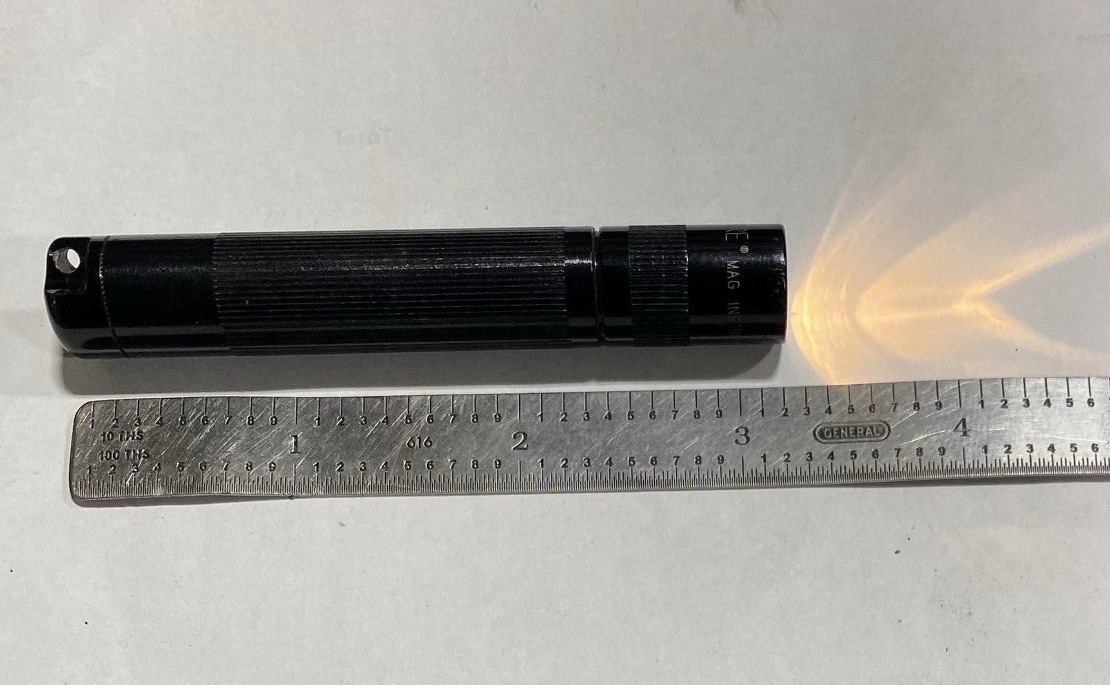 Mag Instrument FlashLight – Mini Mag – SOLITAIRE model AAA battery Black