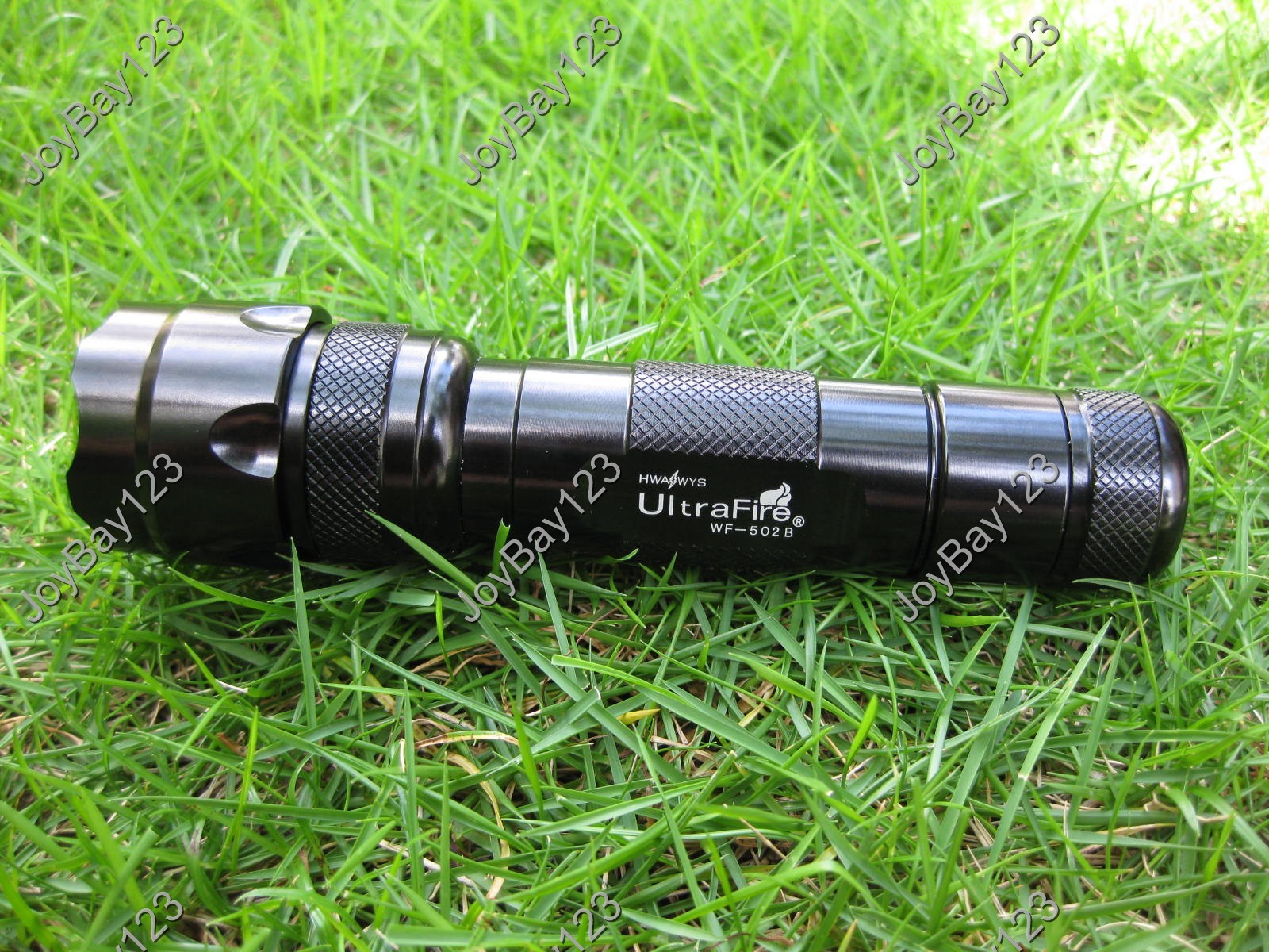 Mastiff E6 Powerful 700 Lumen Single Mode Warm White On-off LED Flashlight Torch