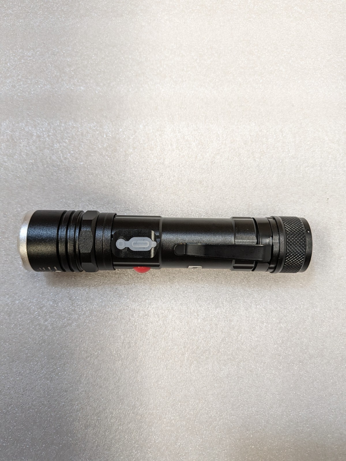 Rechargeable Retractable Zoom Aluminium Alloy Flashlight with COB+T6 Lamp