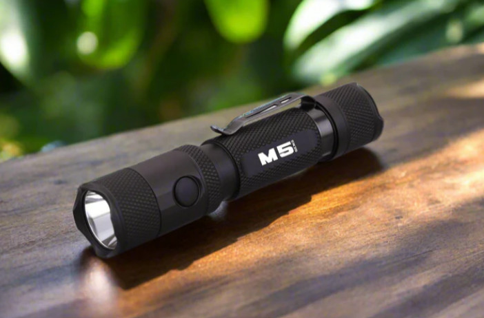 M5 Gen3 – 2,030 Lumen EDC High Power Flashlight