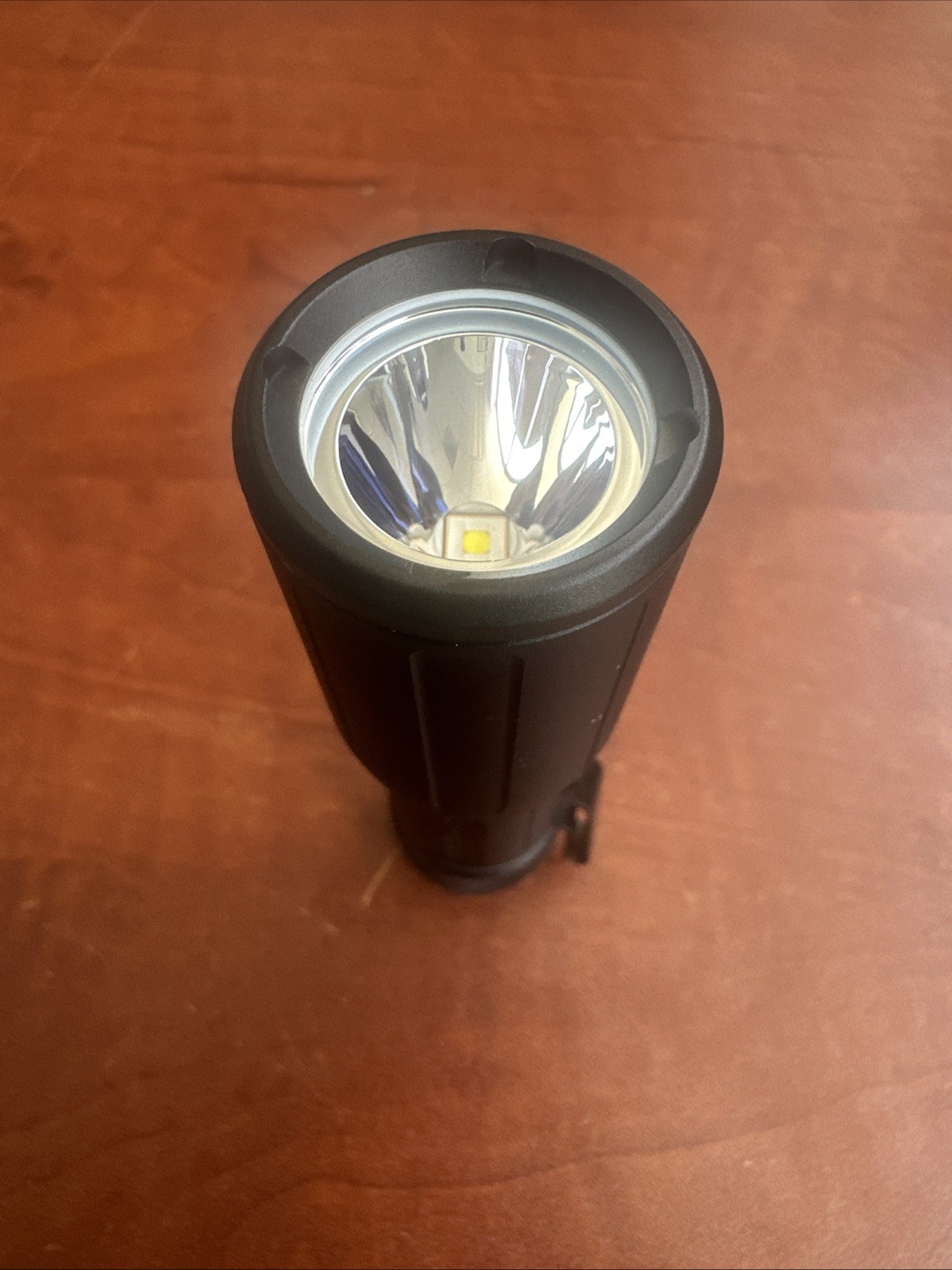 Sig Sauer FOXTROT-EDC 1350 Lumen Compact Handheld Tactical Flashlight – SOFEC002