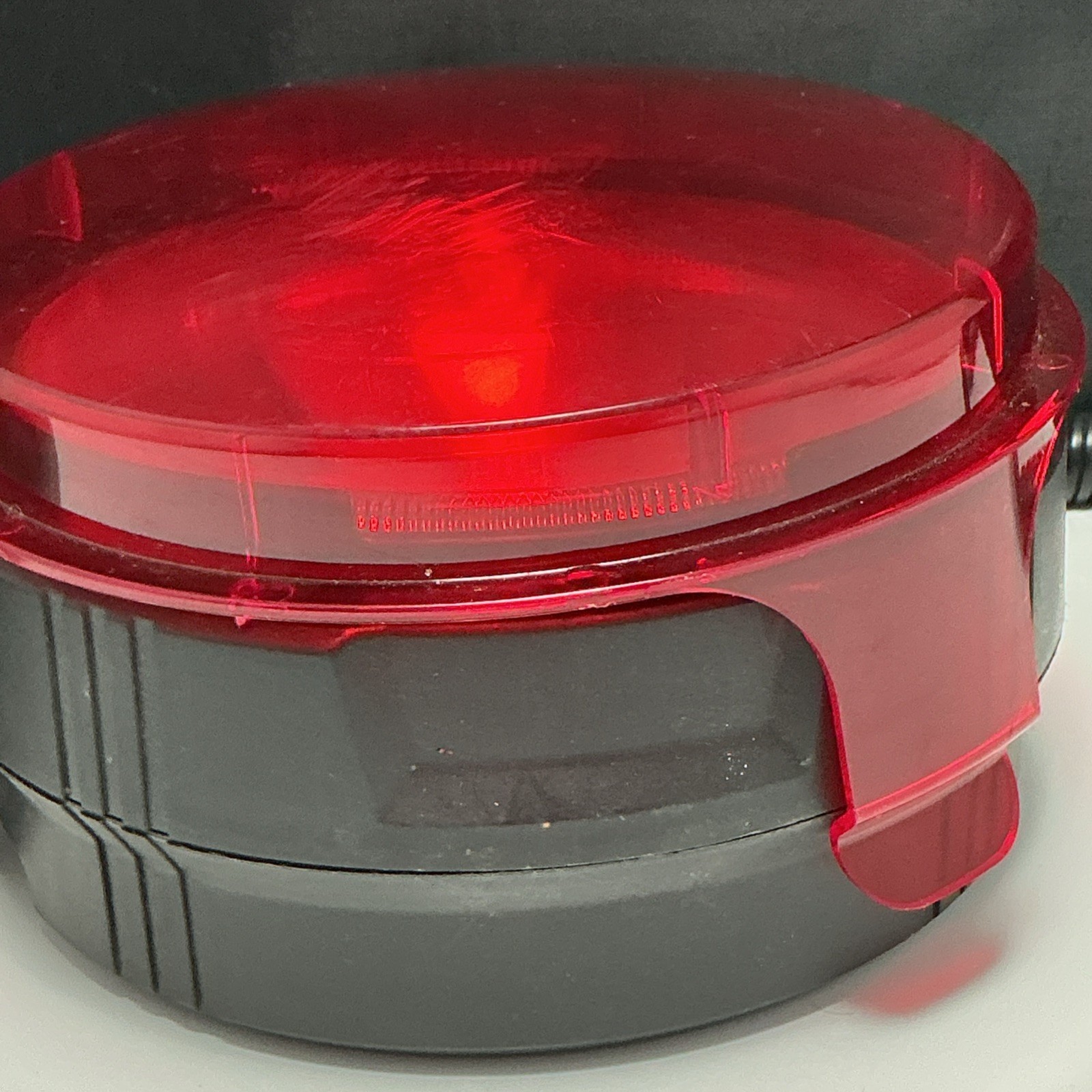 Cyclops Handheld 12V DC Spotlight with Detachable Red Hunting Lens Cover