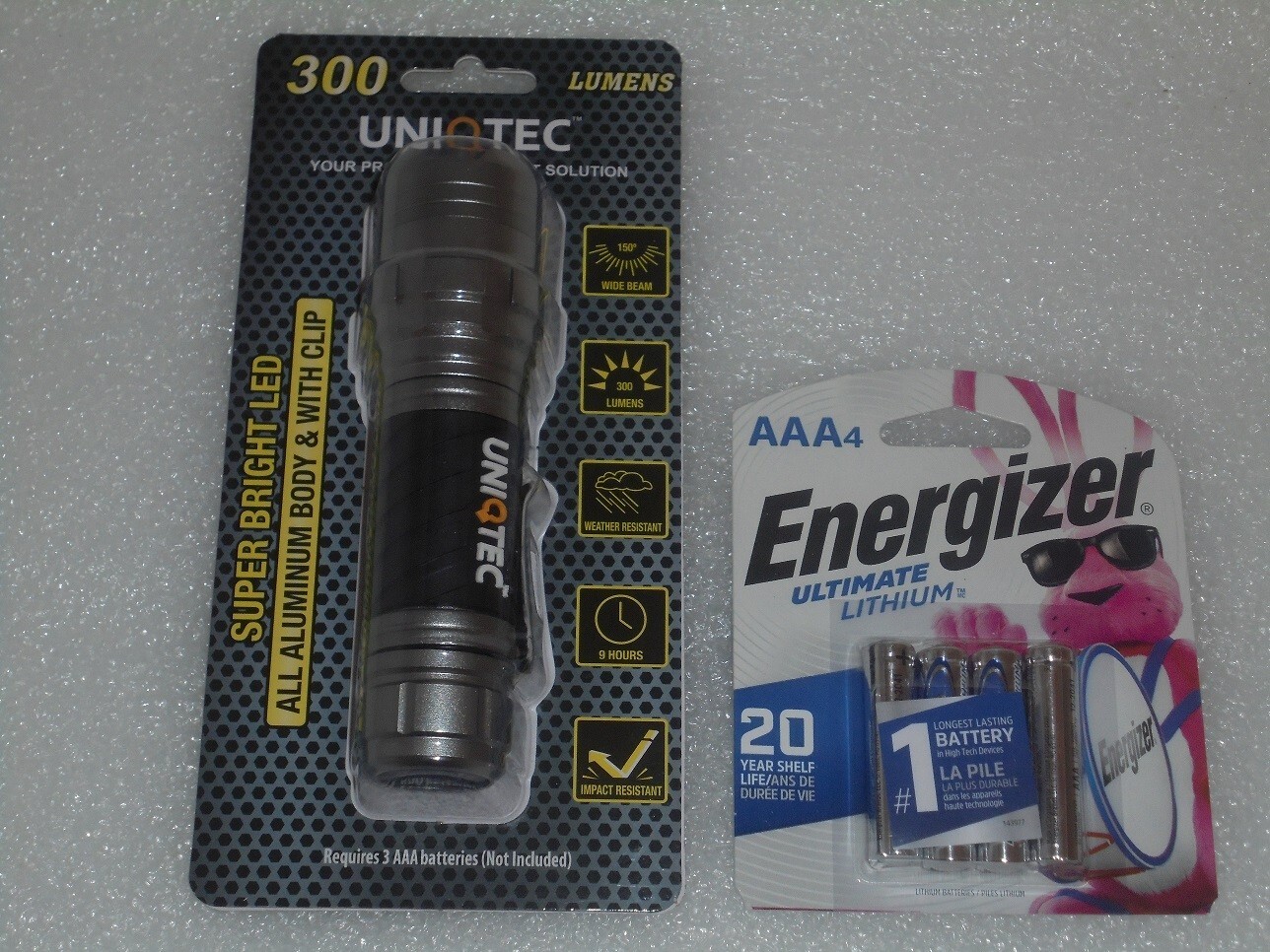 UNITEC- SUPER BRIGHT ALUMINIUM LED FLASHLIGHT! BATTERIES INCL! NEW! MFG. SEALED!