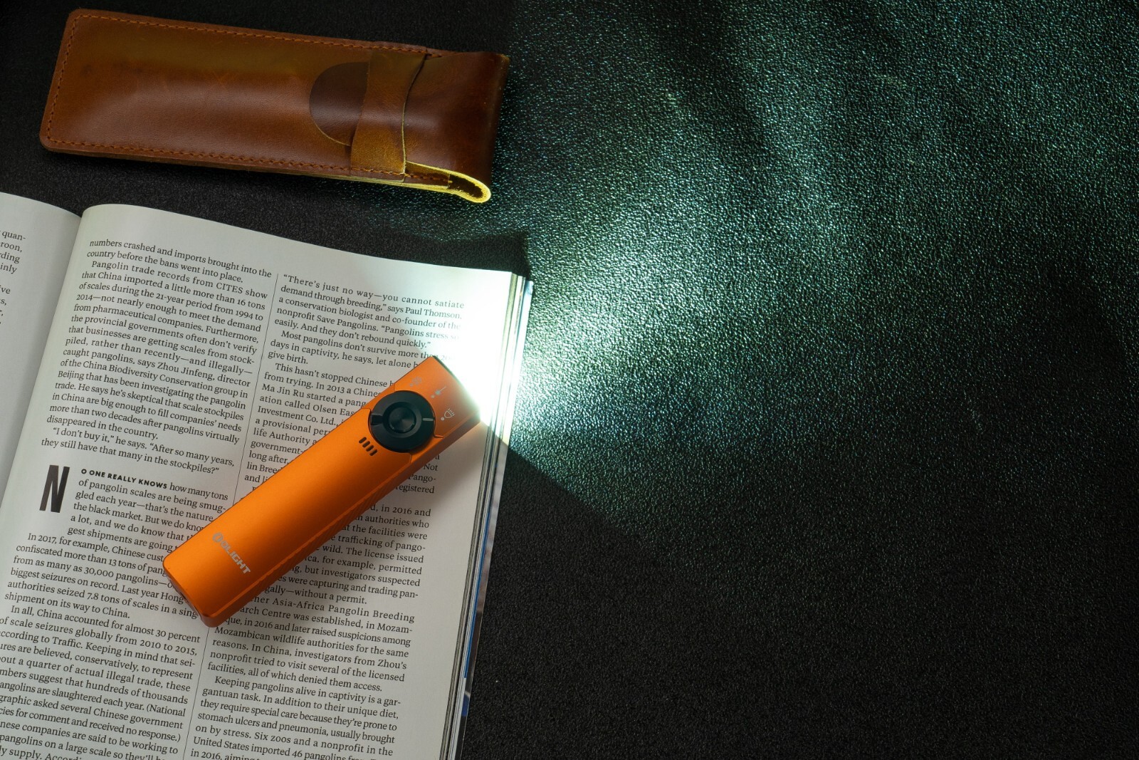 Olight Arkfeld Pro Orange CW EDC Flashlight, LED Light/UV/Green Beam, 1300 Lumen