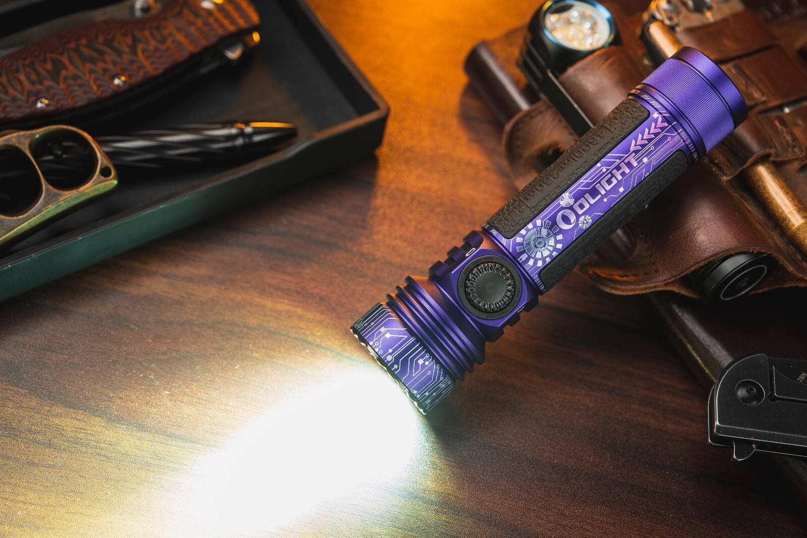 Olight Seeker 4 Pro Cyber Violet & Oclip Pro Purple & I3E 18th Anniversary Editi