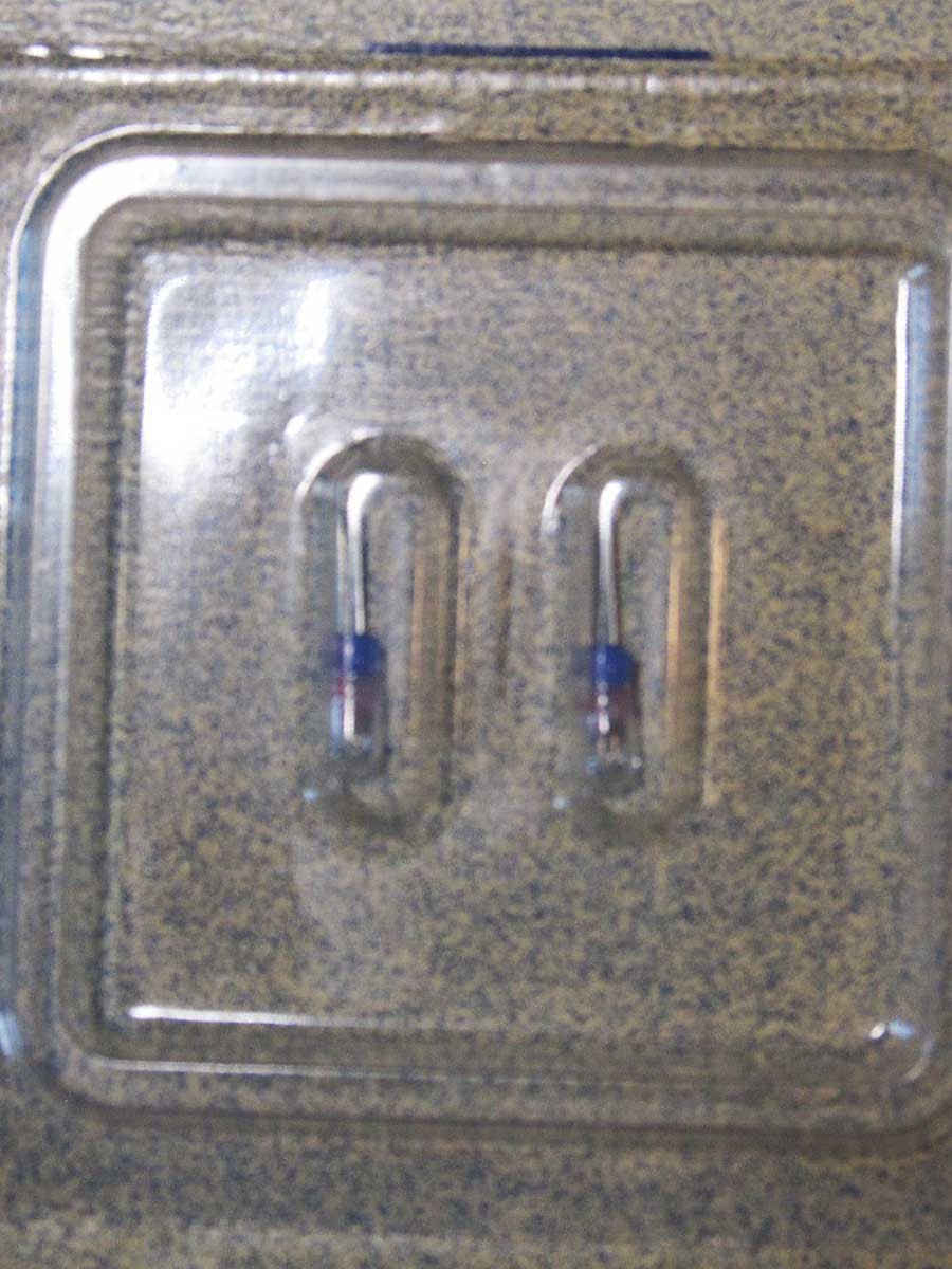 NEW Solitaire MAG Instruments Flashlight Bulbs LK3A001 107-000-038