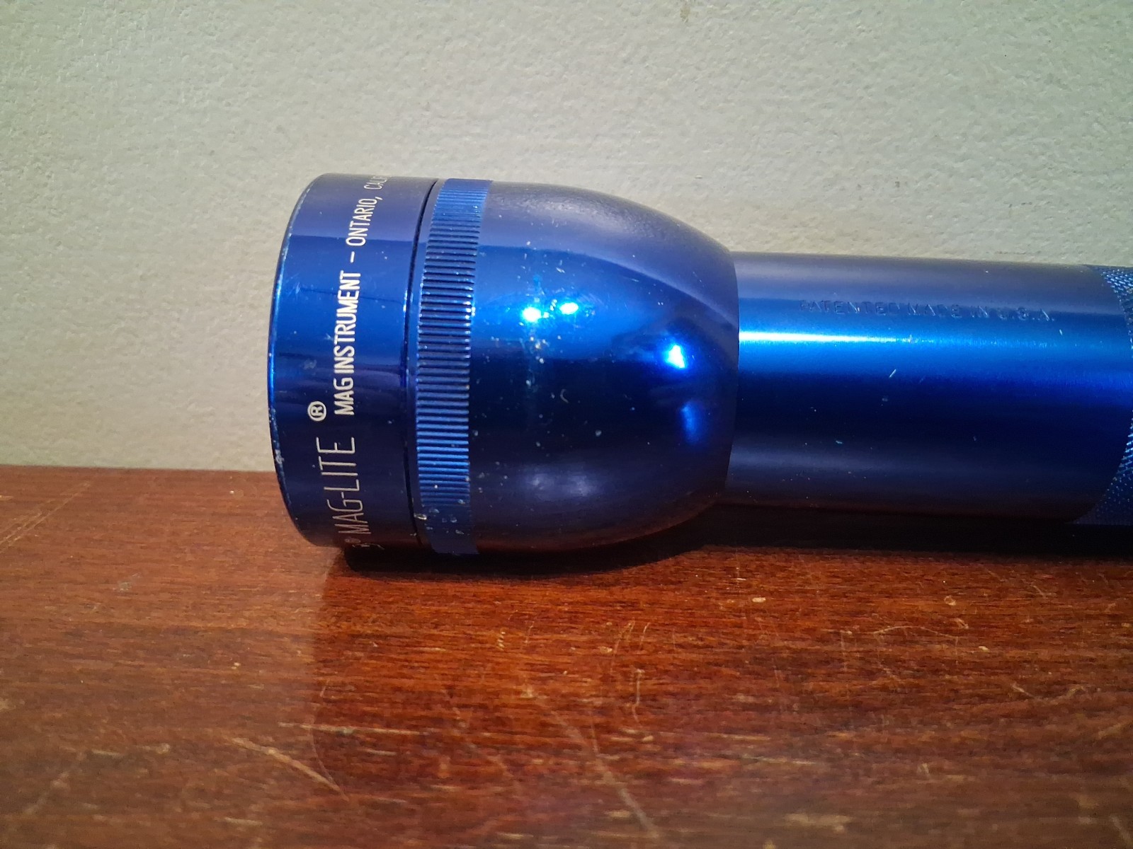 10″ MAG-LITE 2D Flashlight WORKING – Color Blue (10 Inch) MADE IN USA Used Cond.